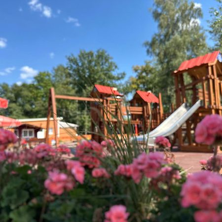 Ferien-& Erlebnispark Ploetzky Schonebeck  Ngoại thất bức ảnh