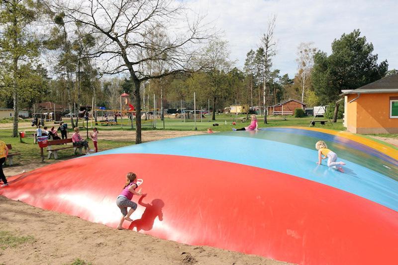Ferien-& Erlebnispark Ploetzky Schonebeck  Ngoại thất bức ảnh