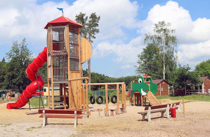 Ferien-& Erlebnispark Ploetzky Schonebeck  Ngoại thất bức ảnh