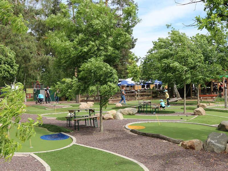 Ferien-& Erlebnispark Ploetzky Schonebeck  Ngoại thất bức ảnh